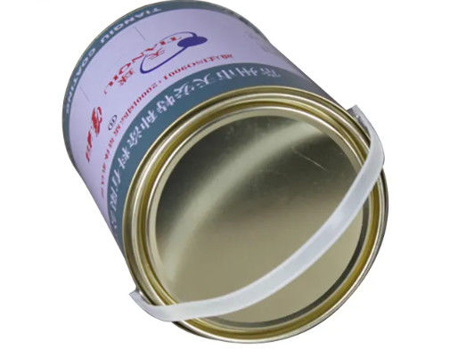 塗料 の 貯蔵 に 用い られる 蓋 の プラスチック 柄 を 備えた 5 リッター の 缶詰